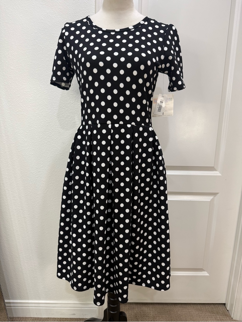 New LuLaRoe Amelia Black and White Polka Dot Midi Dress NWT